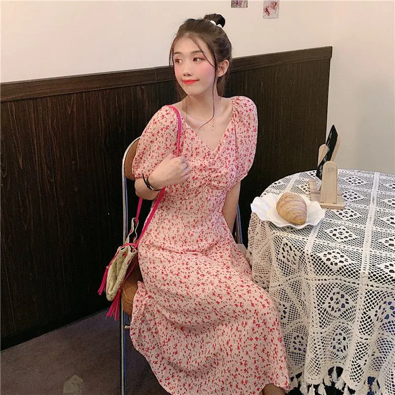 A-Line Floral Print Bubble Sleeve V-Neck Midi Dress