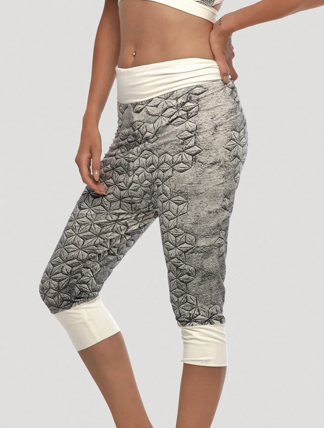 F.O.L Flower of Life Short Leggings