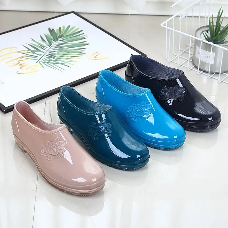 Women Summer Rain Shoes Low-top Water Boots Short Tube Kitchen Non-slip Water Shoes - WRB50128