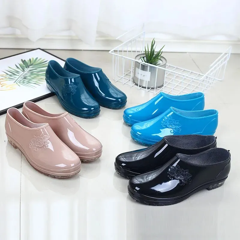 Women Summer Rain Shoes Low-top Water Boots Short Tube Kitchen Non-slip Water Shoes - WRB50128