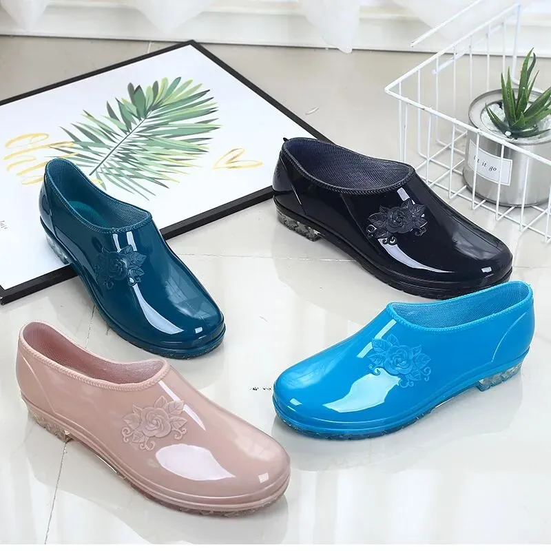 Women Summer Rain Shoes Low-top Water Boots Short Tube Kitchen Non-slip Water Shoes - WRB50128